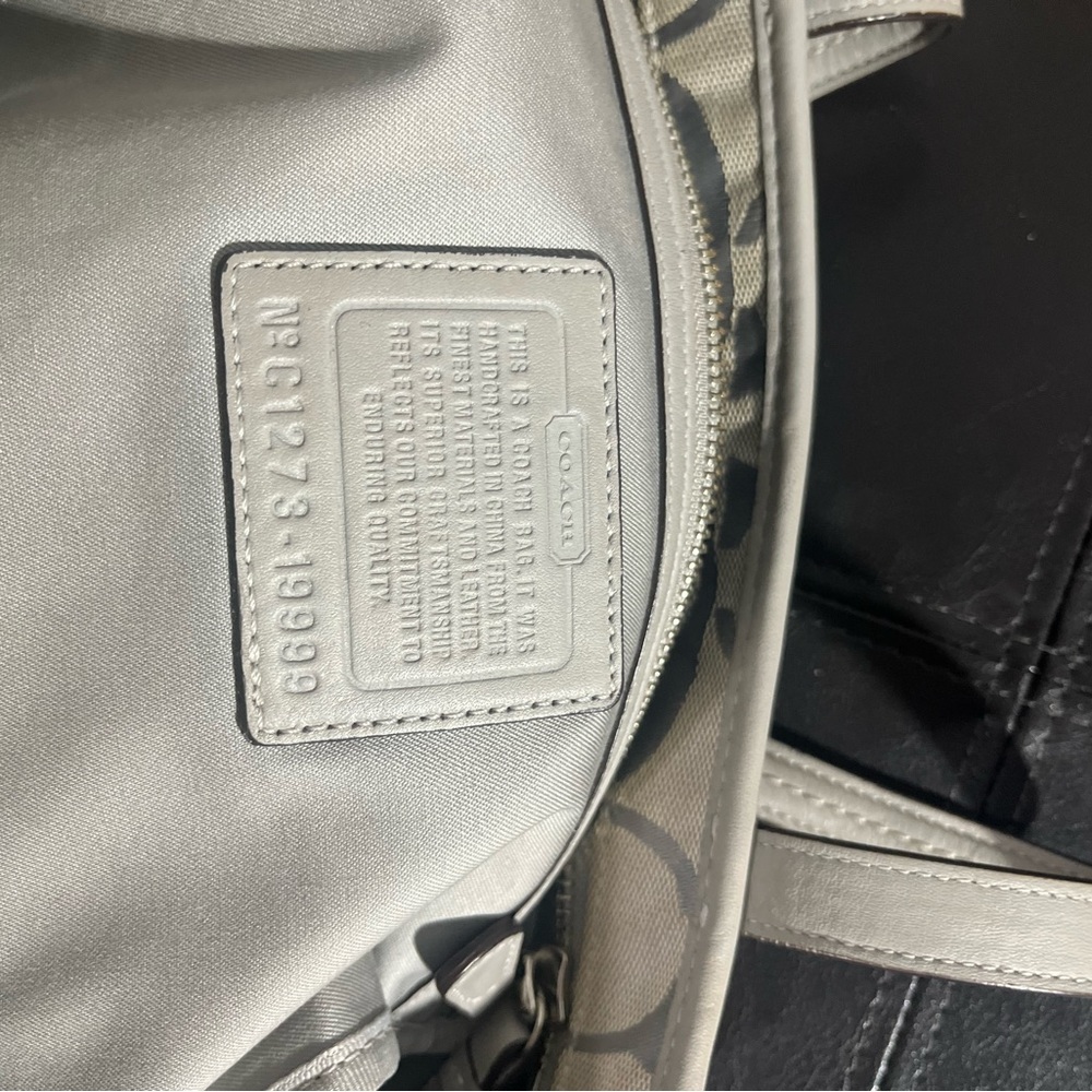 Coach Tote - Picture 3 of 11